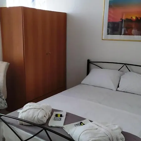 Апартаменты κεντρικό στούντιο στην καρδίτσα. *