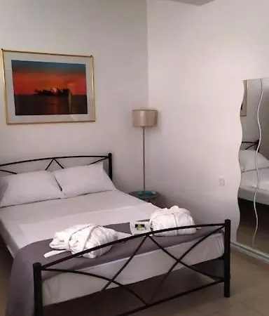 κεντρικό στούντιο στην καρδίτσα. *